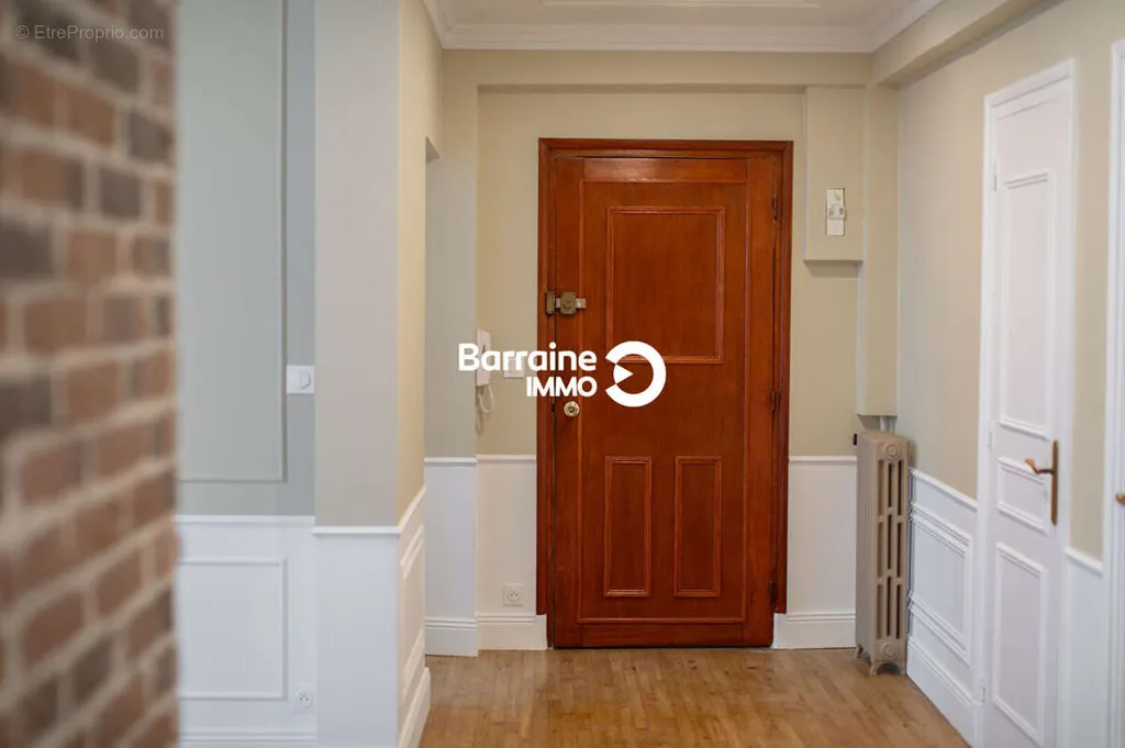hallway_entrance