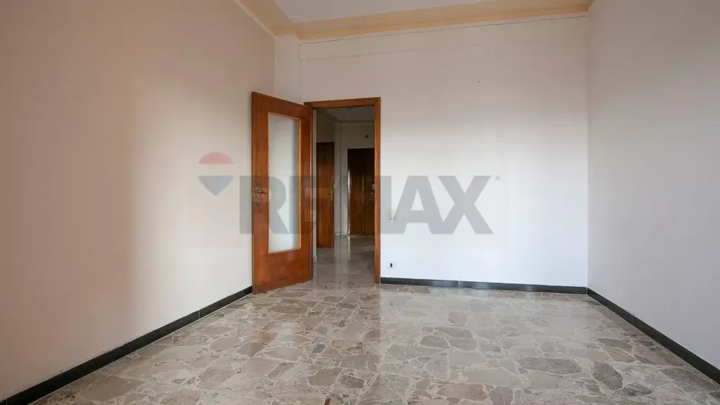 Pièces - Spacious Apartment with Balcony in Novi Ligure
