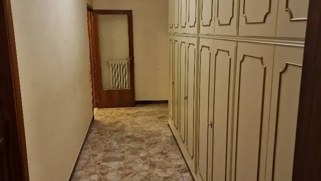 Pièces - Multi-level Apartment with Terrace in Pistoia