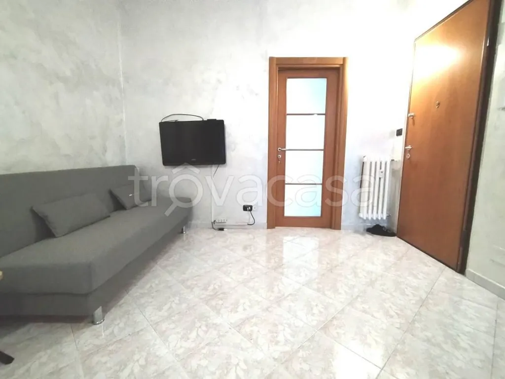 Elutuba - Rusticated Flat with Balcony in Turin