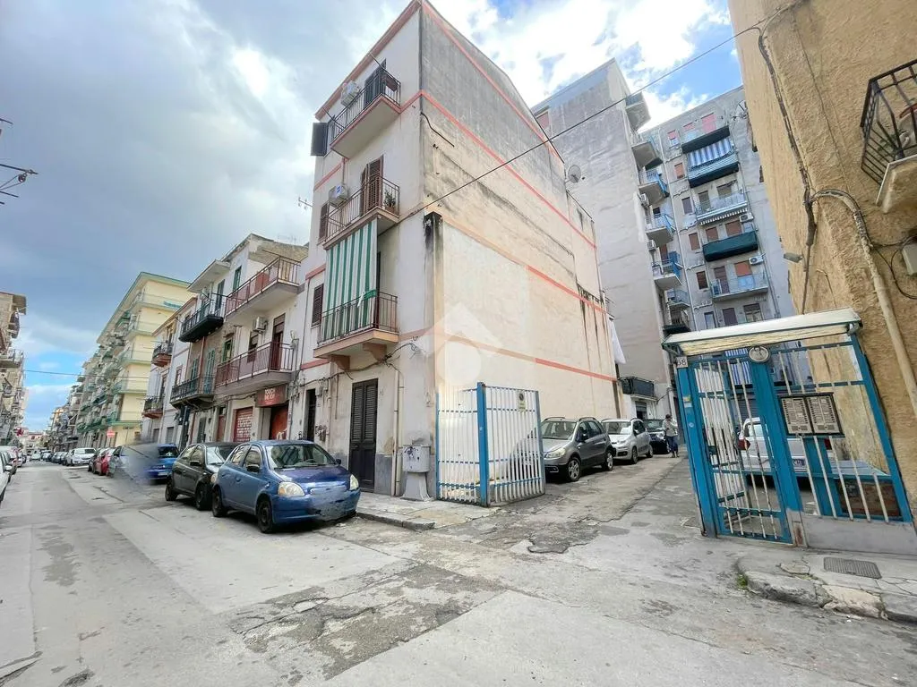 Välivaade - Three-Bedroom Flat with Balcony in Palermo