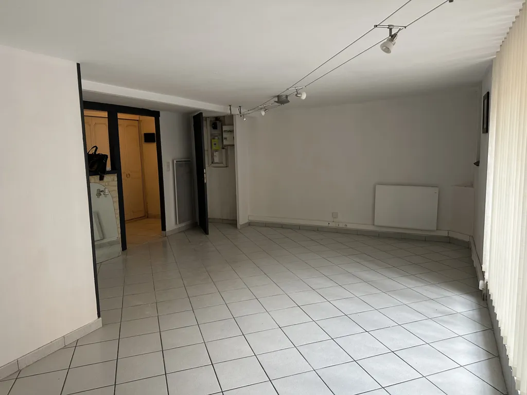 Pièces - Appartement Centre Ville avec Chambre Séparée à Clermont-Ferrand
