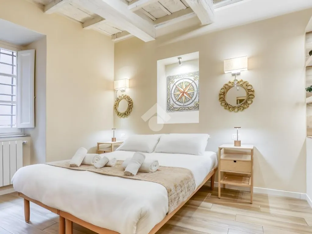 Chambres - Historic Two-Unit Apartment in Rome's Historic Centre