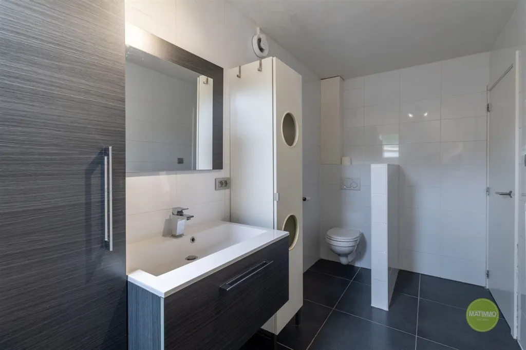 Bagni - House with Large Garden in Mol