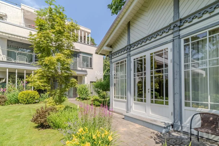 Jardin - Seafront Apartment with Summer House in Dzintari