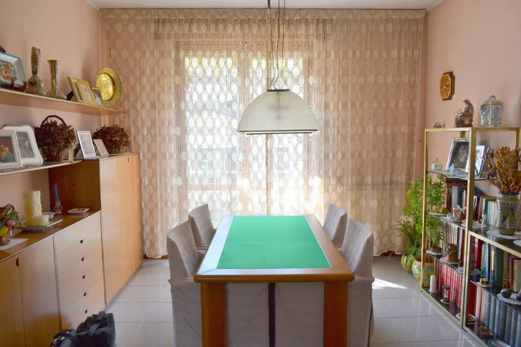 Sala da pranzo - Villa con giardino privato a Capriate San Gervasio