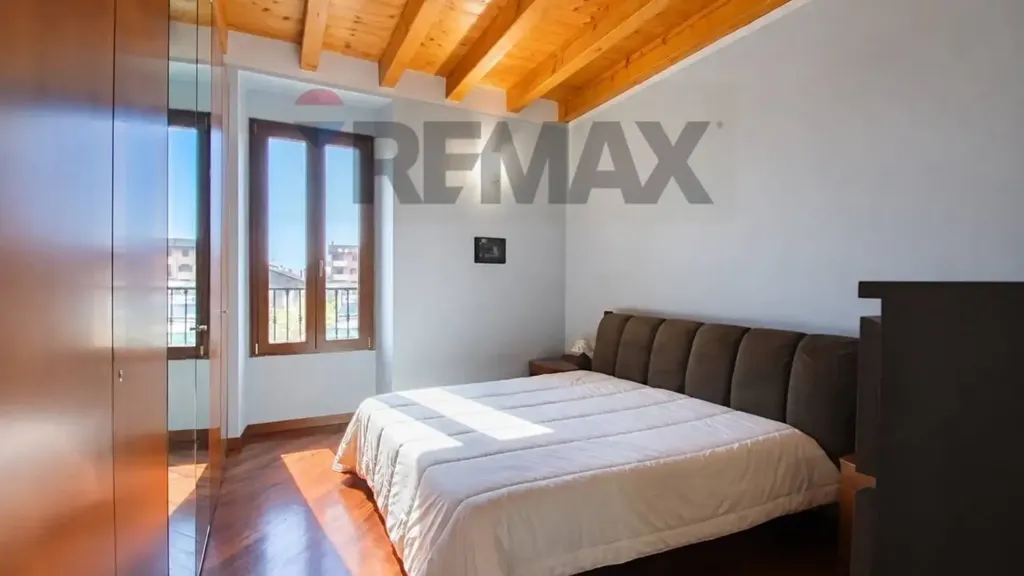 Chambres - Historic Apartment with Multiple Levels in Brescia