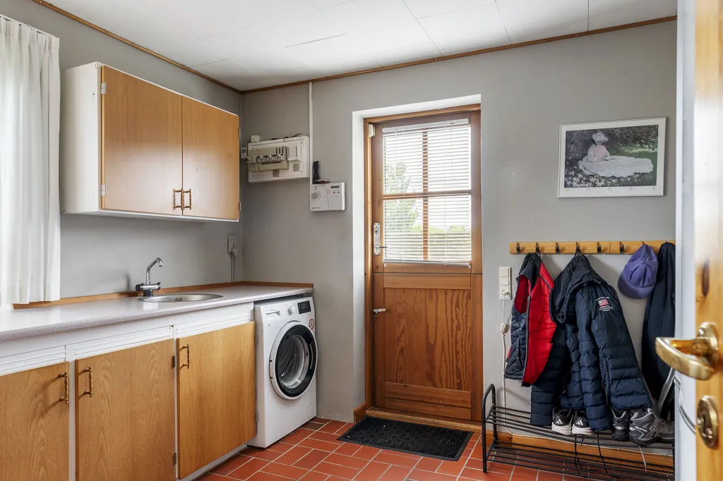Utility Room - Villa with South-Facing Terrace in Kregme