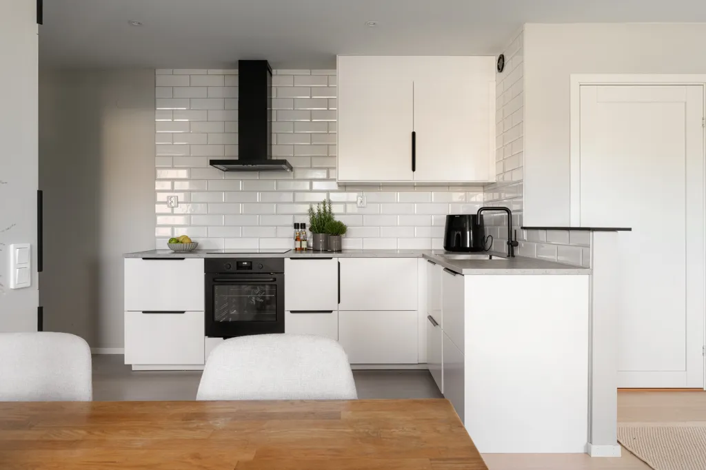 Kitchen - Modern Studio Flat with Park View in Gothenburg