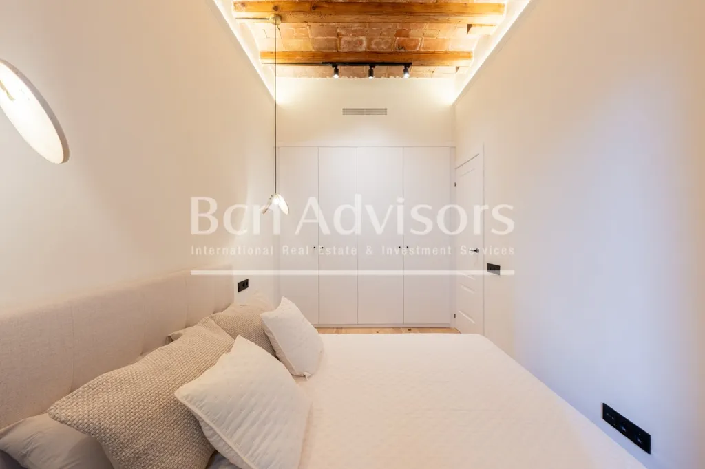 Magamistoad - Refurbished Apartment with Original Features in Eixample