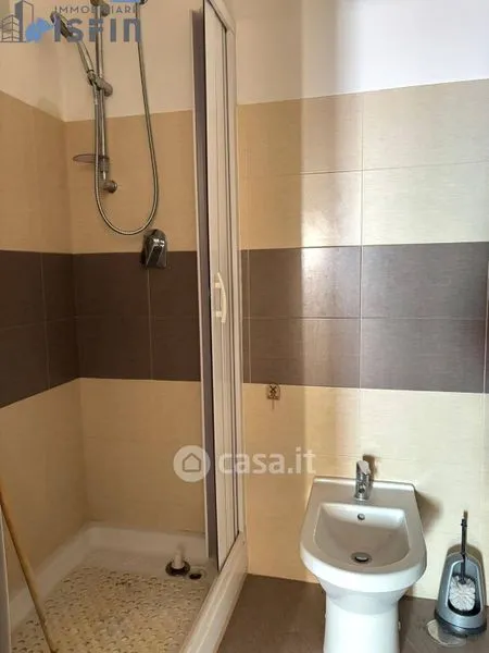 Bagni - Three-Bedroom Flat with Courtyard in Cosenza