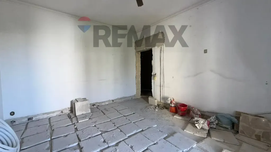 Stanze - Three-Bedroom Apartment with Balcony in Modugno