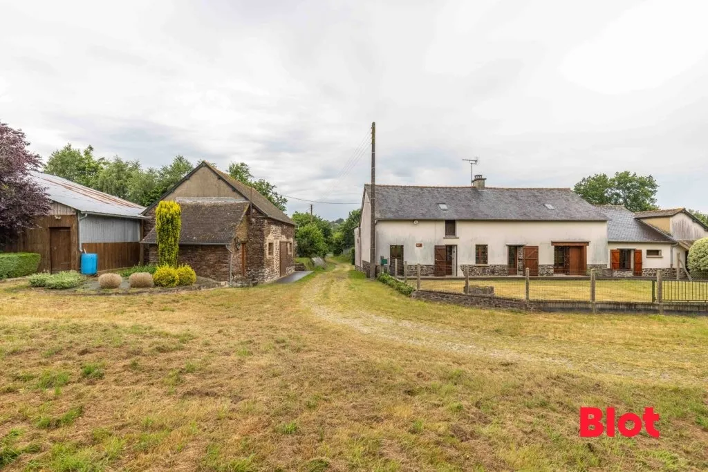 Välivaade - Charming Longère with Potential in Iffendic