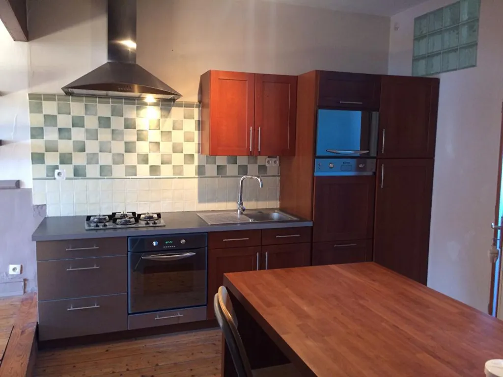 Cucina - Charming 2-Bed Apartment in Chantilly Centre