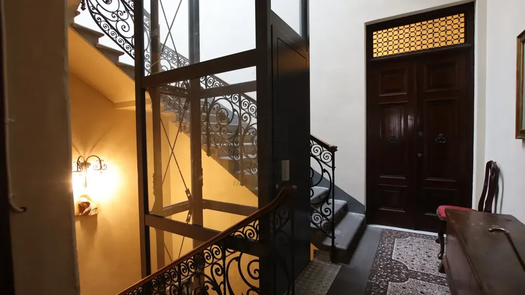 Pièces - Historic Apartment with City Wall View in Lucca