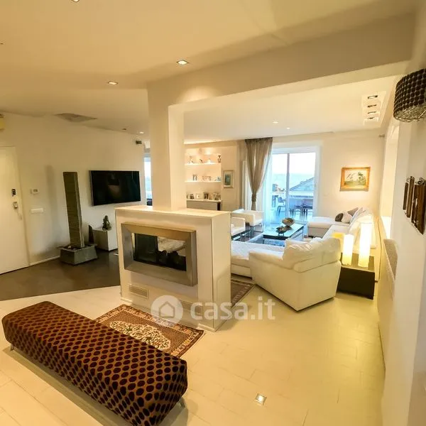 Séjour - Luxury Penthouse with Sea View in Genoa