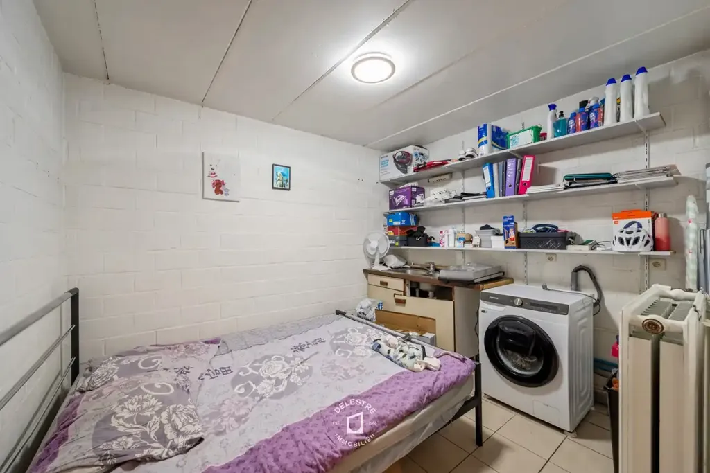 Buanderie - Maison Bien Entretenue avec 2 Garages à Ninove