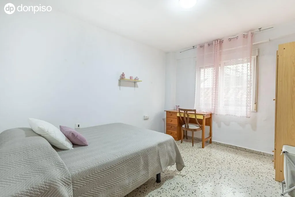 4-toaline korter asukohas Granada Capital