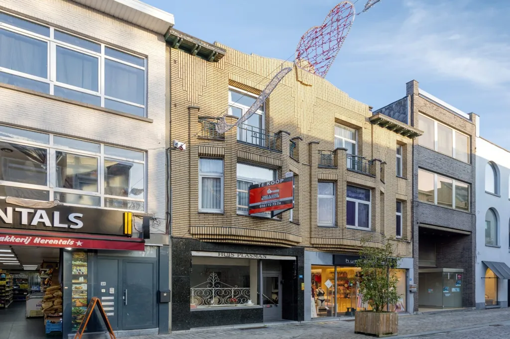 Välivaade - Renovatable Shop-Residence in Herentals