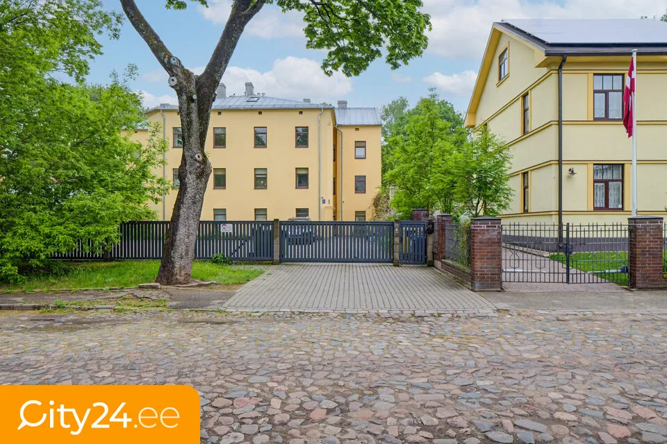 Välivaade - Studio Flat with Terrace in Āgenskalns
