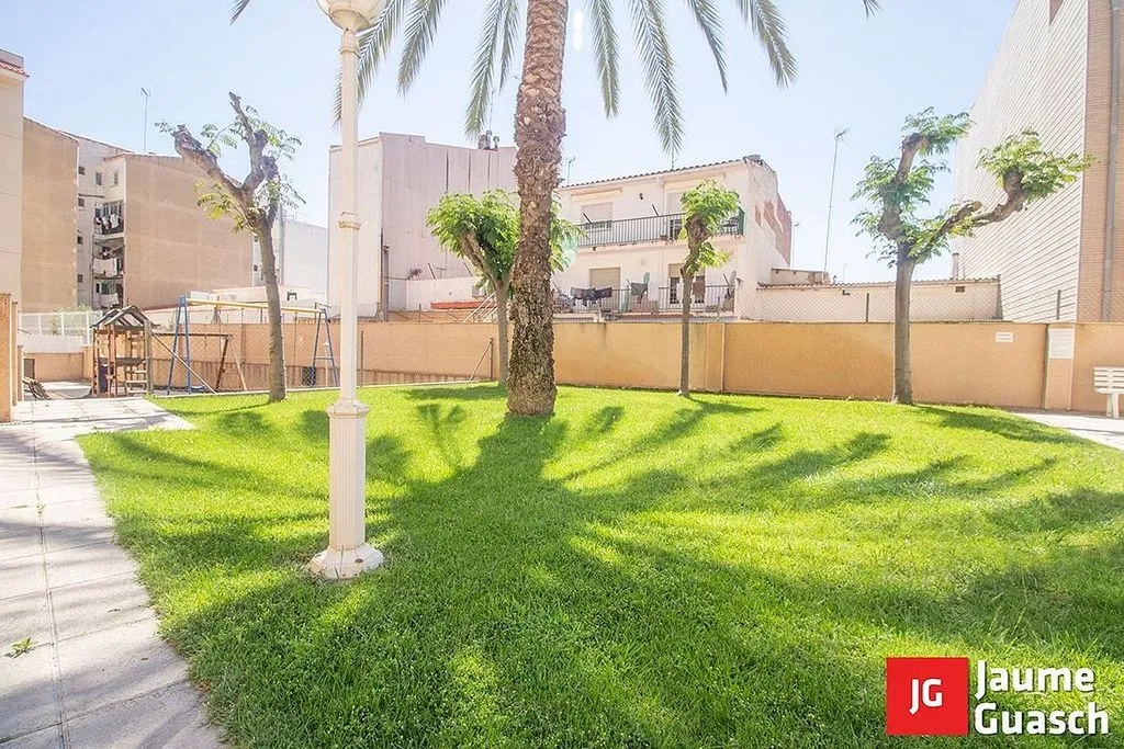 Aed - Apartment with Pool in Centre Torredembarra
