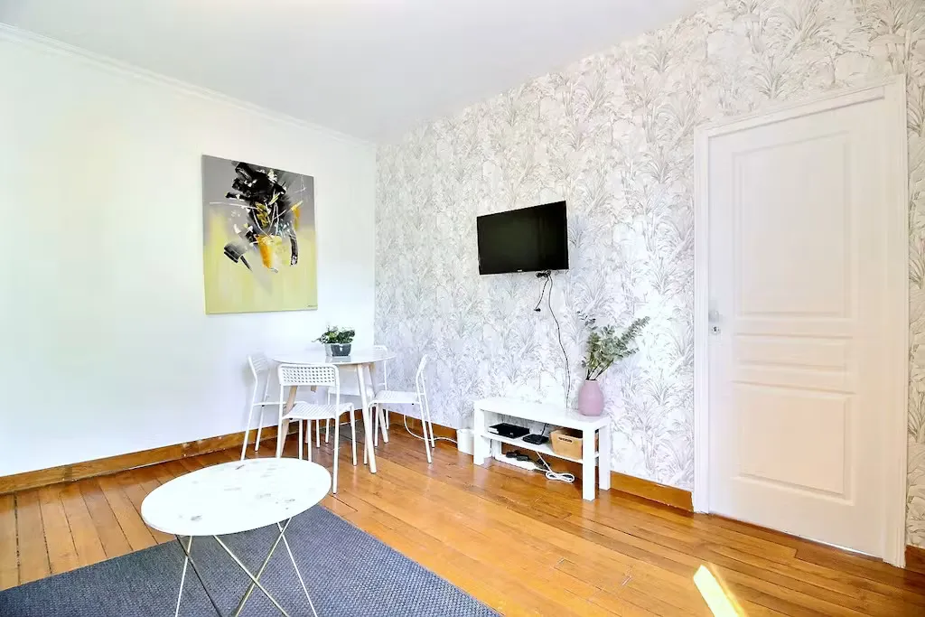 Elutuba - Furnished Flat with Washer on Boulevard Vincent Auriol