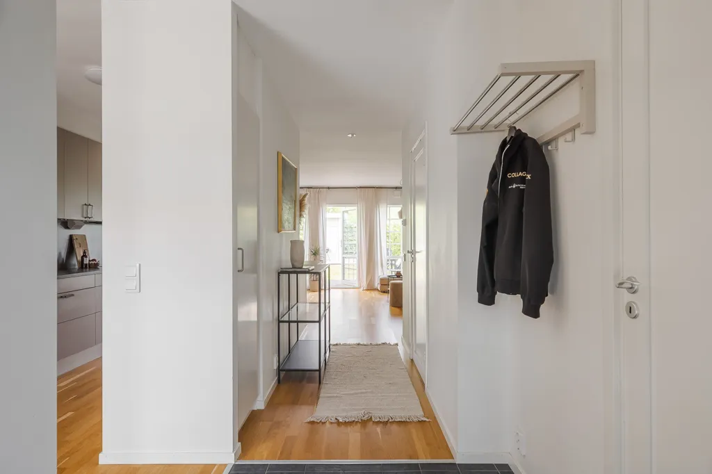 Hallway - Modern Flat with Balconies in Hasslum