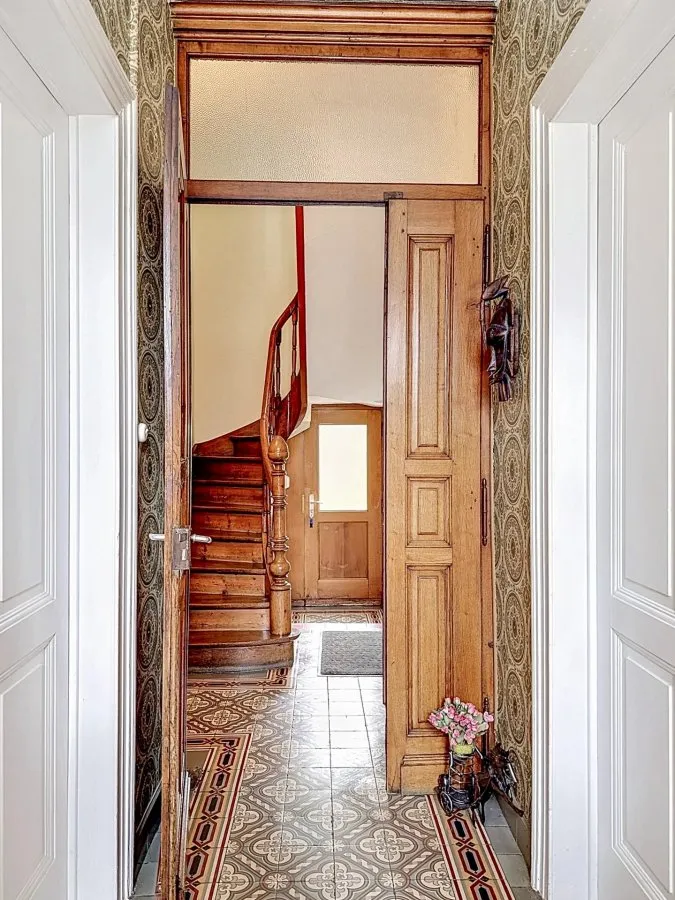 Entrée - Maison de Caractère Libre de 4 Côtés à Wecker