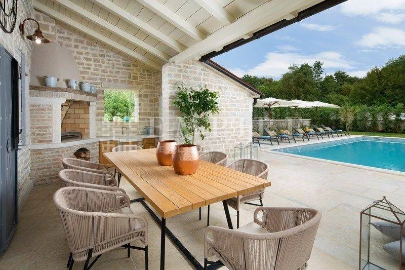 Bassein - Luxury Villa with Pool in Kanfanar