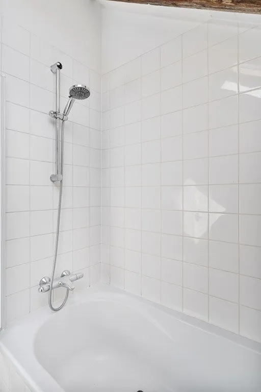 Salles de bain - Loft-Style Apartment with High Ceilings in De Pijp