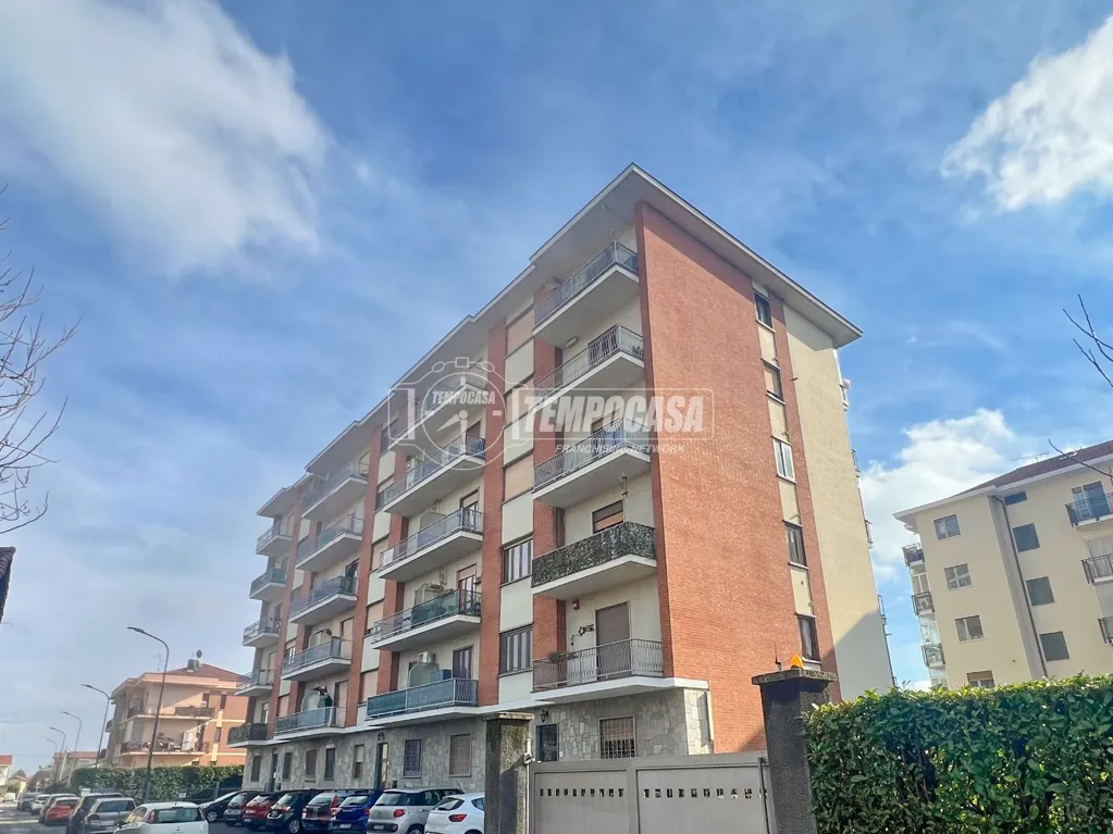 Välivaade - Three-Bedroom Flat with Panoramic View in Orbassano