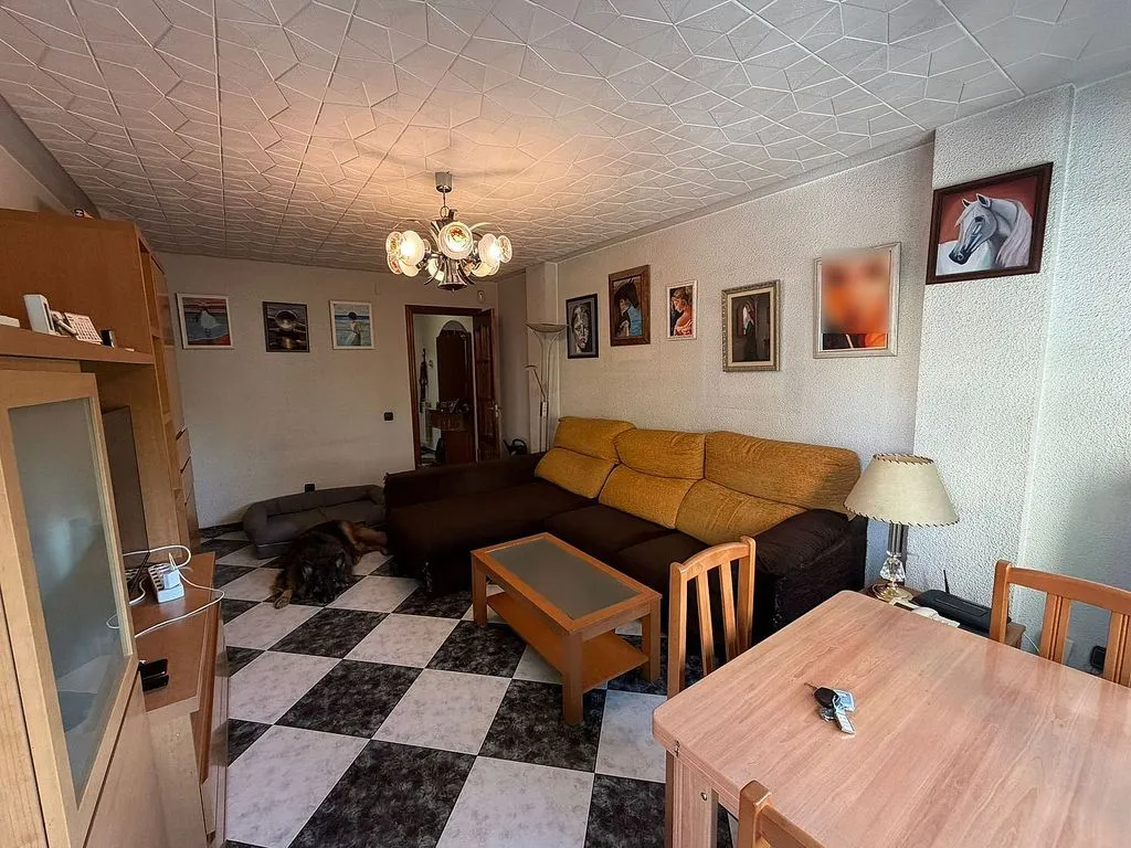 Salle à manger - Apartment with Terrace in Canillejas, Madrid