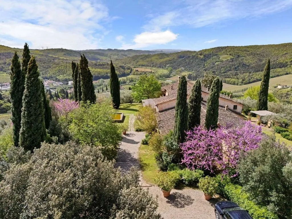 Õhuvaade - 17th-Century Villa with Olive Grove in Carmignano
