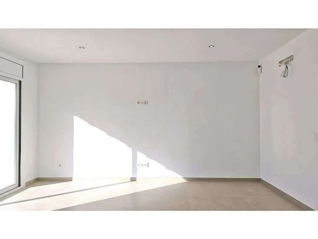 Rooms - Modernised Chalet with Pool in Empuriabrava