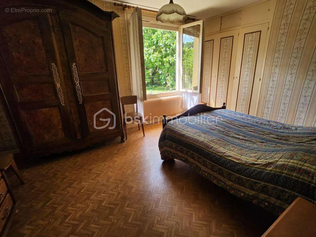 Magamistoad - Detached Bungalow with Garden in Rouillé