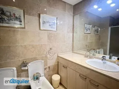 Bathrooms - Apartment with Pool on Bulevar Ashmawi, Marbella