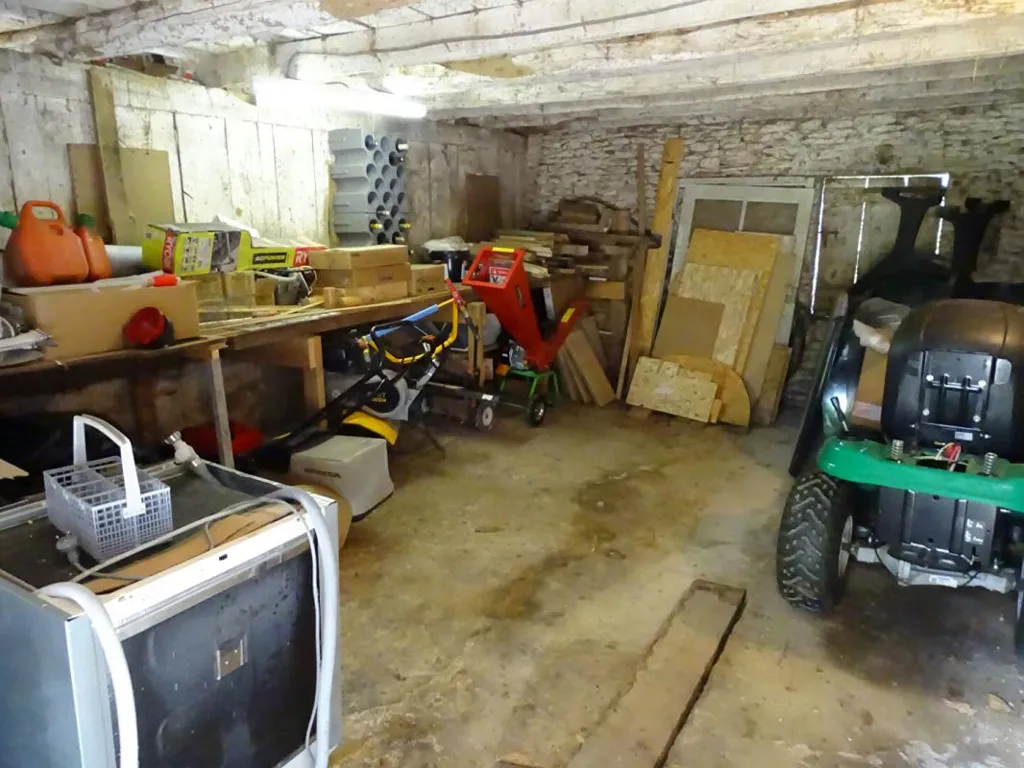 Garage - Maison de Charme avec Piscine à Saint Génies