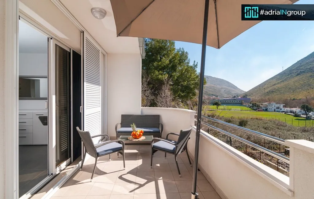 Balcon - Modern House with Pool in Žrnovnica, Split