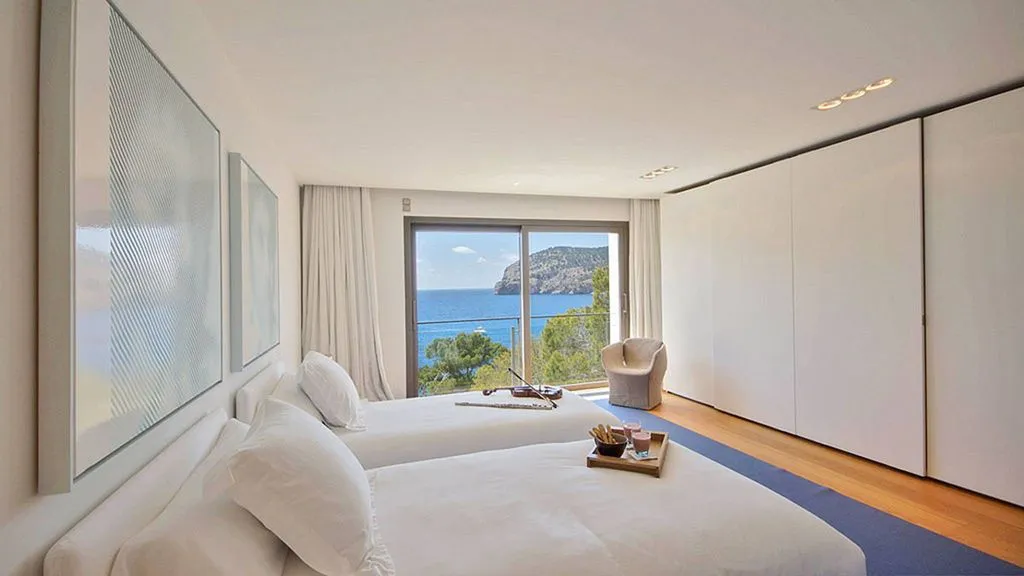 Chambres - Luxury Villa with Sea Views in Camp de Mar