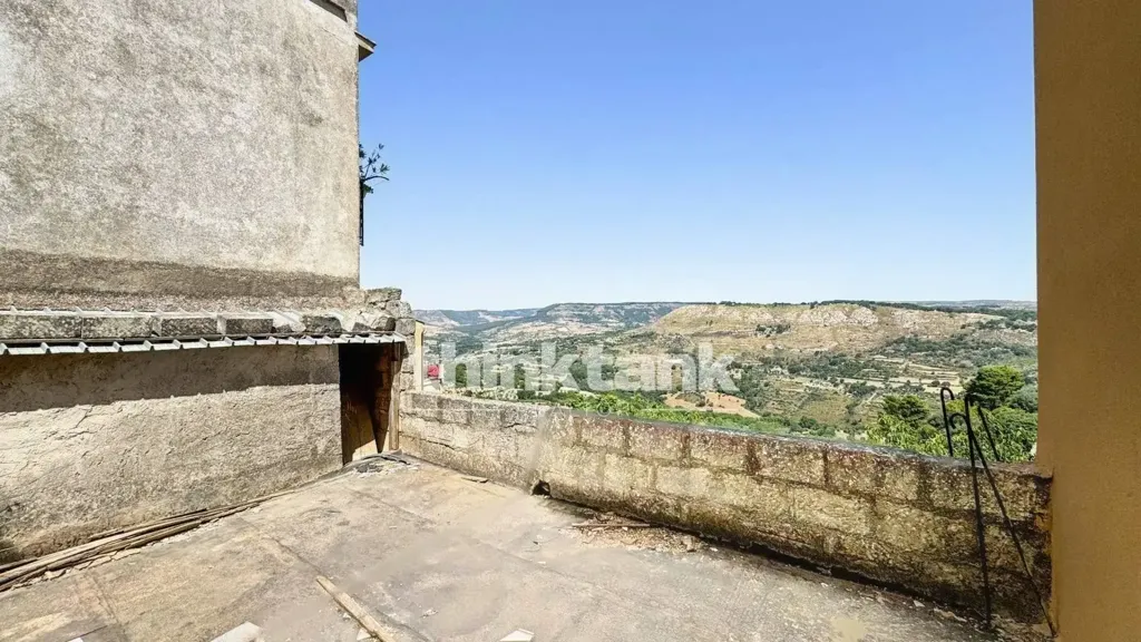 Rõdu - Independent House with Panoramic View in Palazzolo Acreide