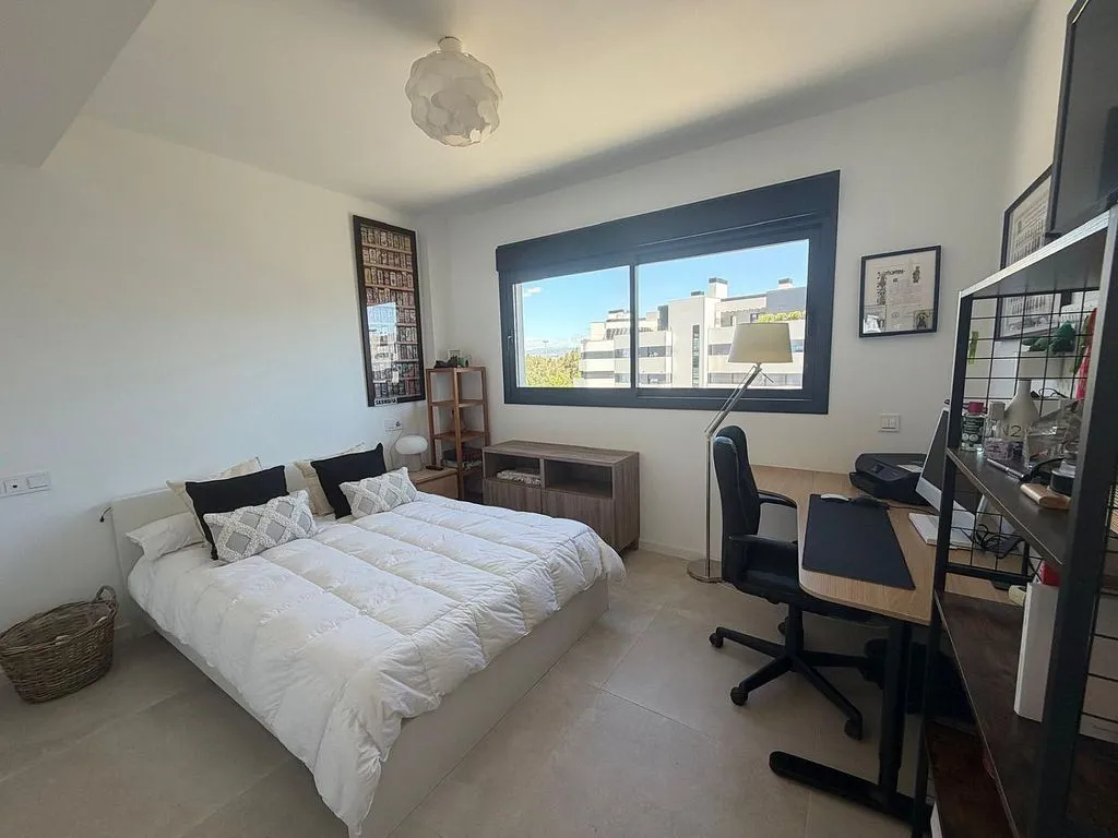 Bedrooms - Penthouse with Pool on Avenida Mar de Alborán