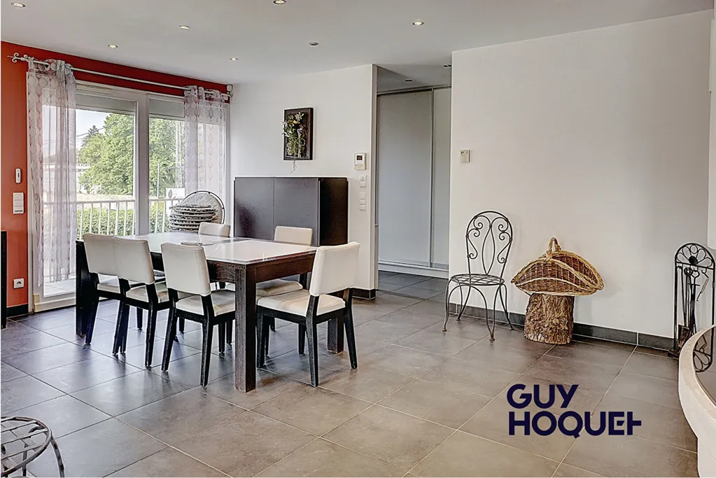 Söögituba - Spacious House with Pool in Bourg-en-Bresse