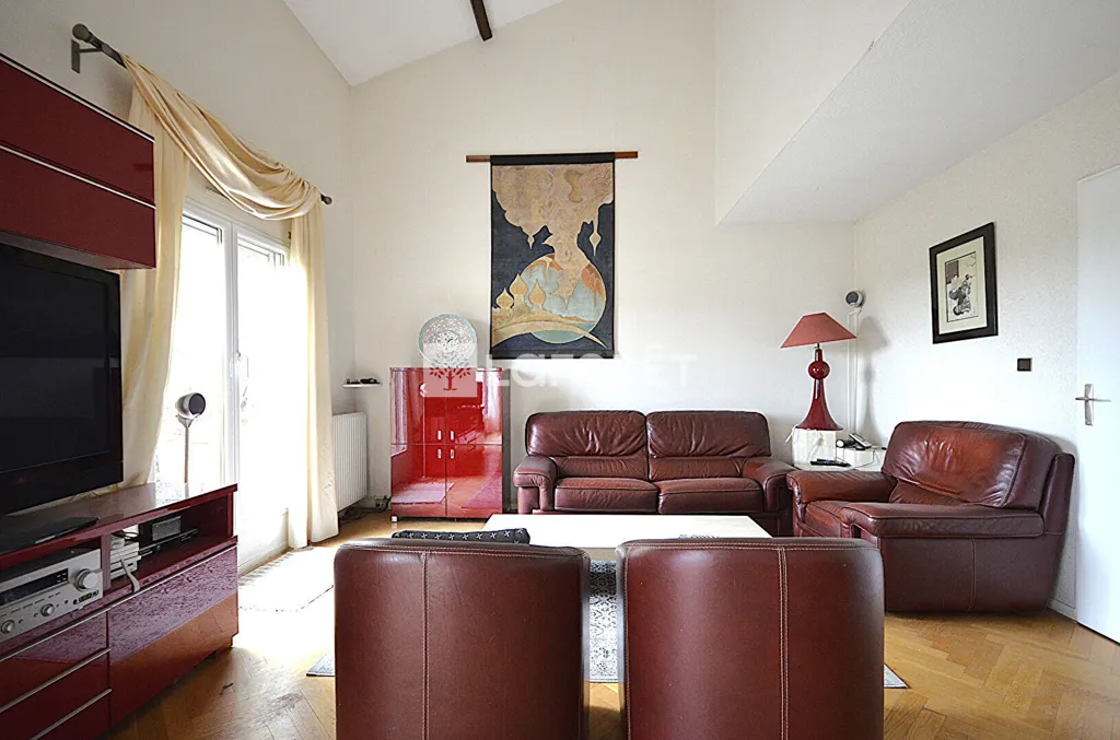 Elutuba - Duplex Flat with Terrace in Lyon