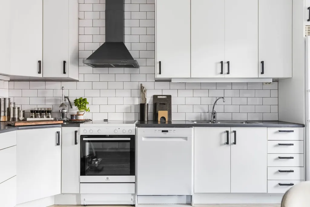 Cucina - Modernised Flat with Balcony in Vasastaden