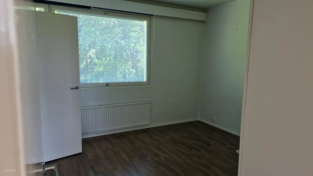 Rooms - Bright Apartment with Balcony in Lahti