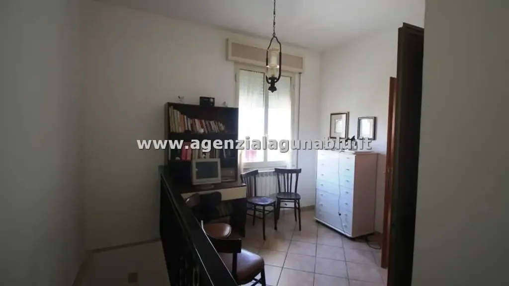 Bureau - Independent House with Garden in Marsala