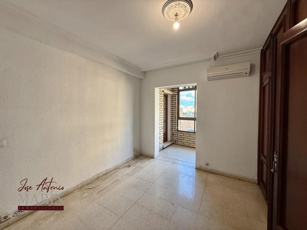 Toad - Apartment with Terraced Balcony in Badajoz