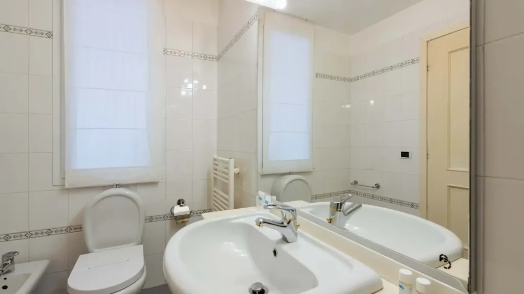 Vannitoad - Arty Apartment with Balcony in Florence