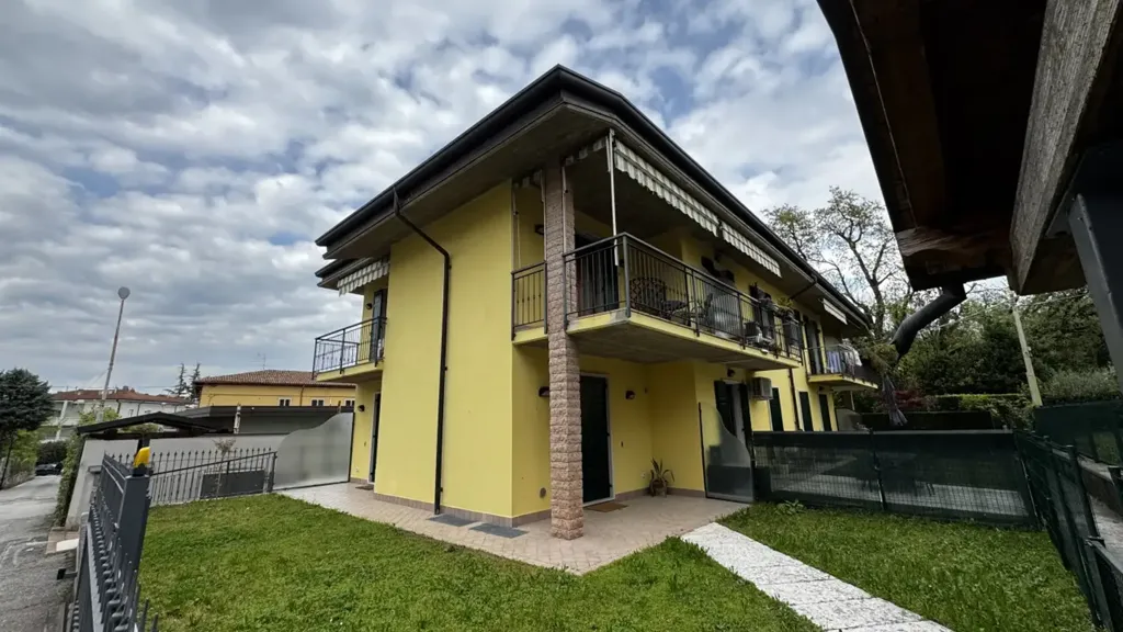 Välivaade - Charming Triplex with Panoramic Terrace in Lazise