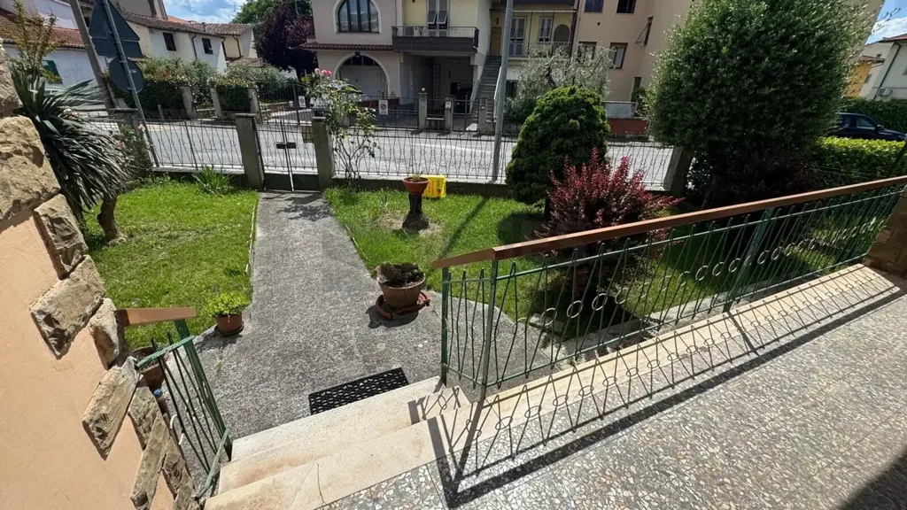 Aed - Independent House with Garden in Reggello